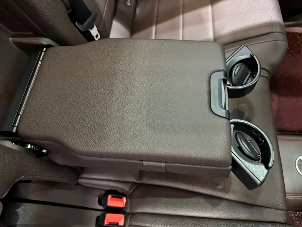 Mercedes-Benz GLS — миниатюра 16