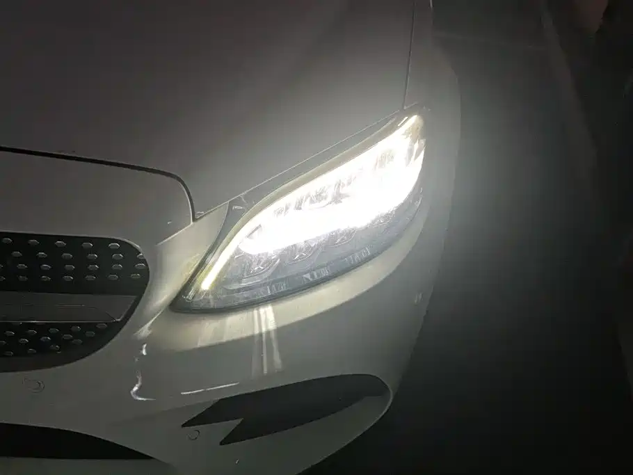 Mercedes-Benz C-Class — миниатюра 5