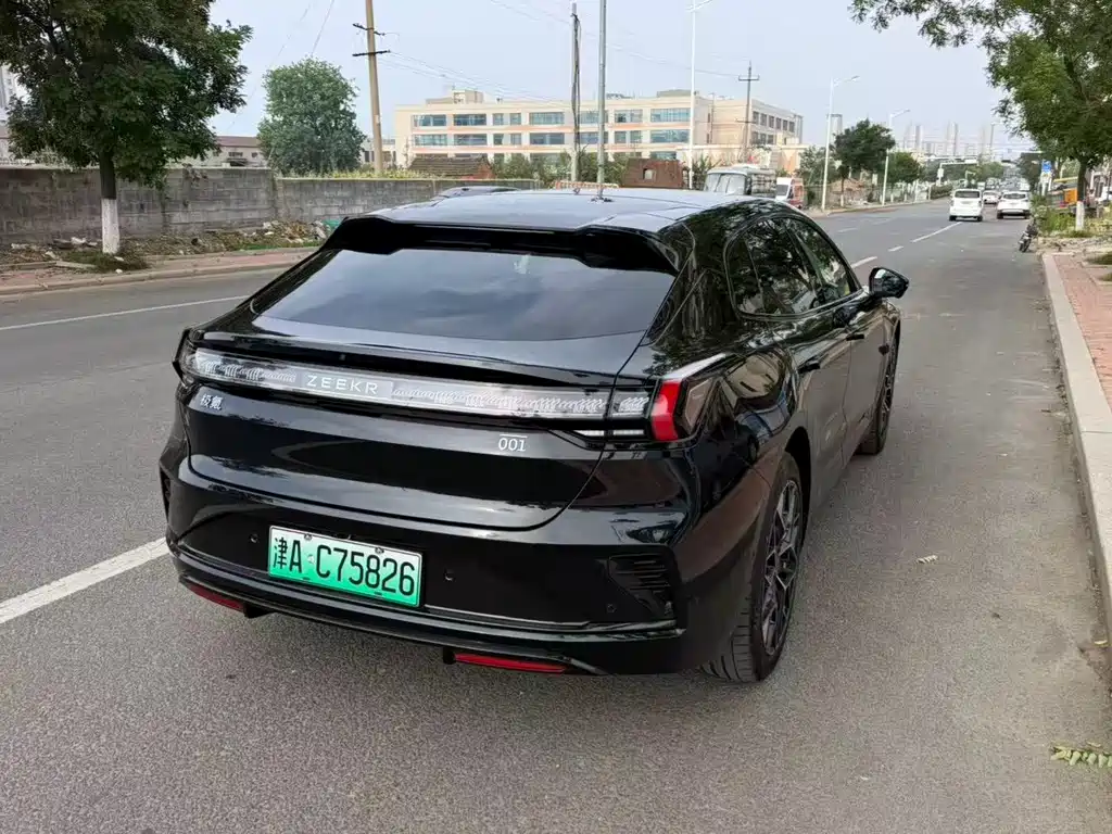 Zeekr 001 2026 103