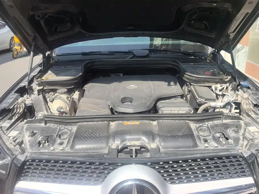 Mercedes-Benz GLE (Import) — миниатюра 10