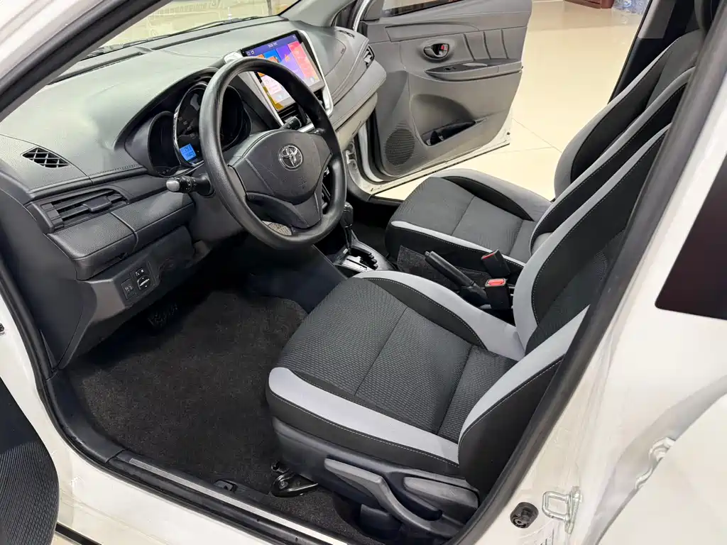 TOYOTA YARIS L ZHIXUAN