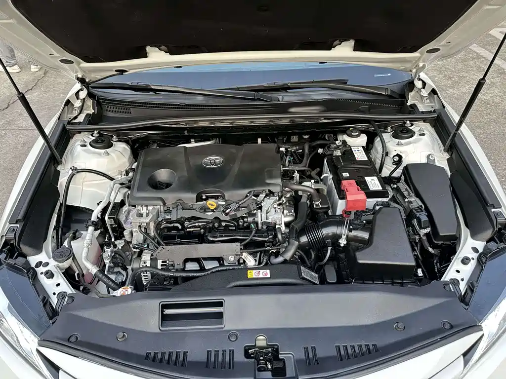 Toyota Camry — миниатюра 18