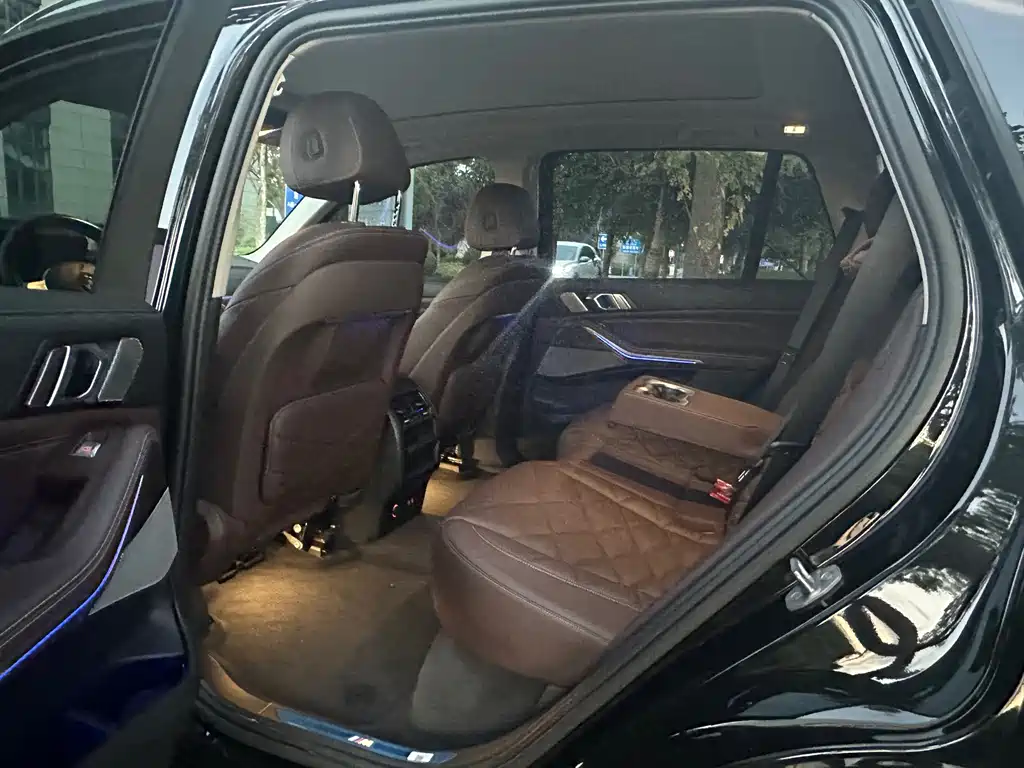 BMW X5 — миниатюра 8