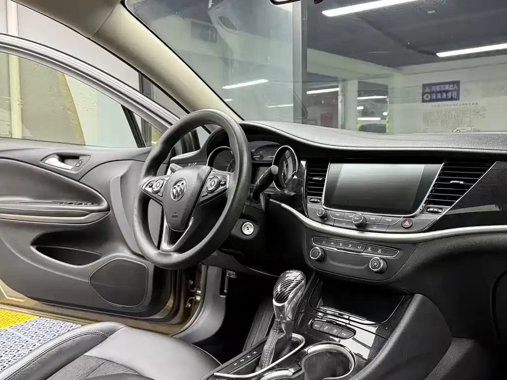 Buick Verano Sedan 20T DCT Leading Type, фото 6