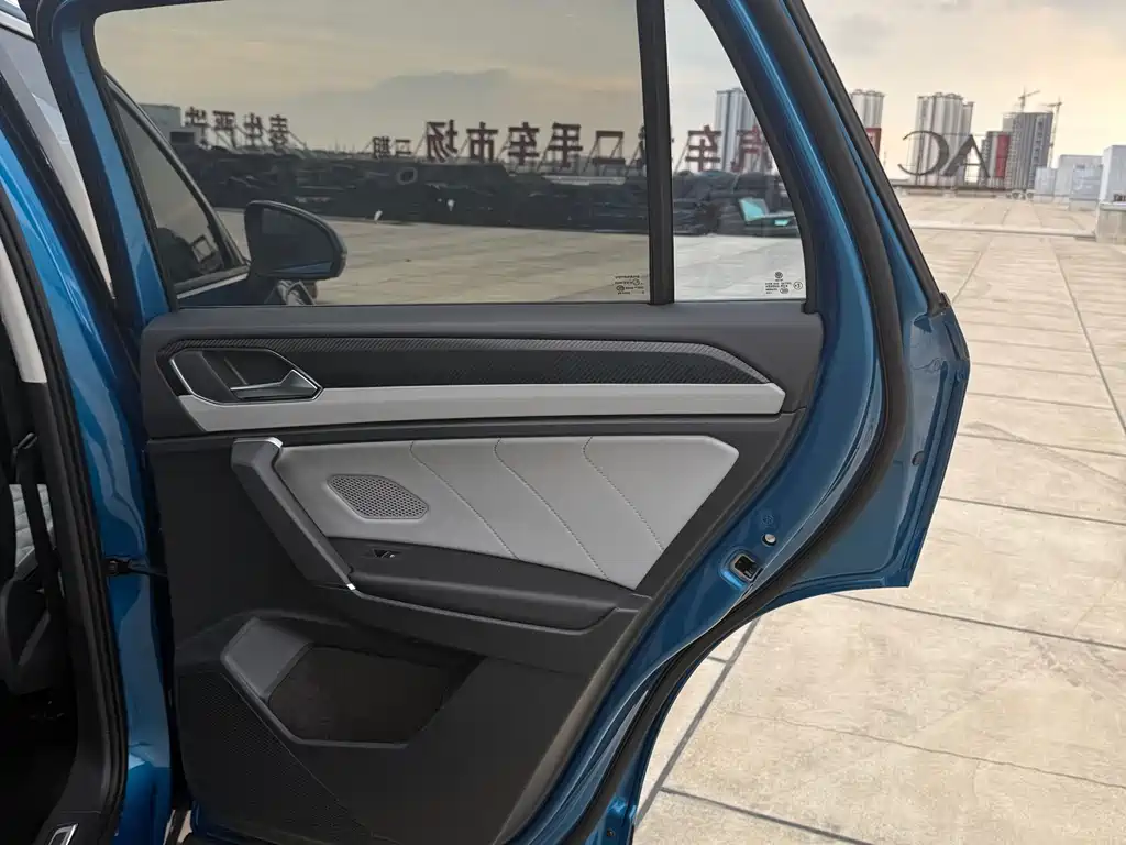 Volkswagen GTE PHEV - фото 21
