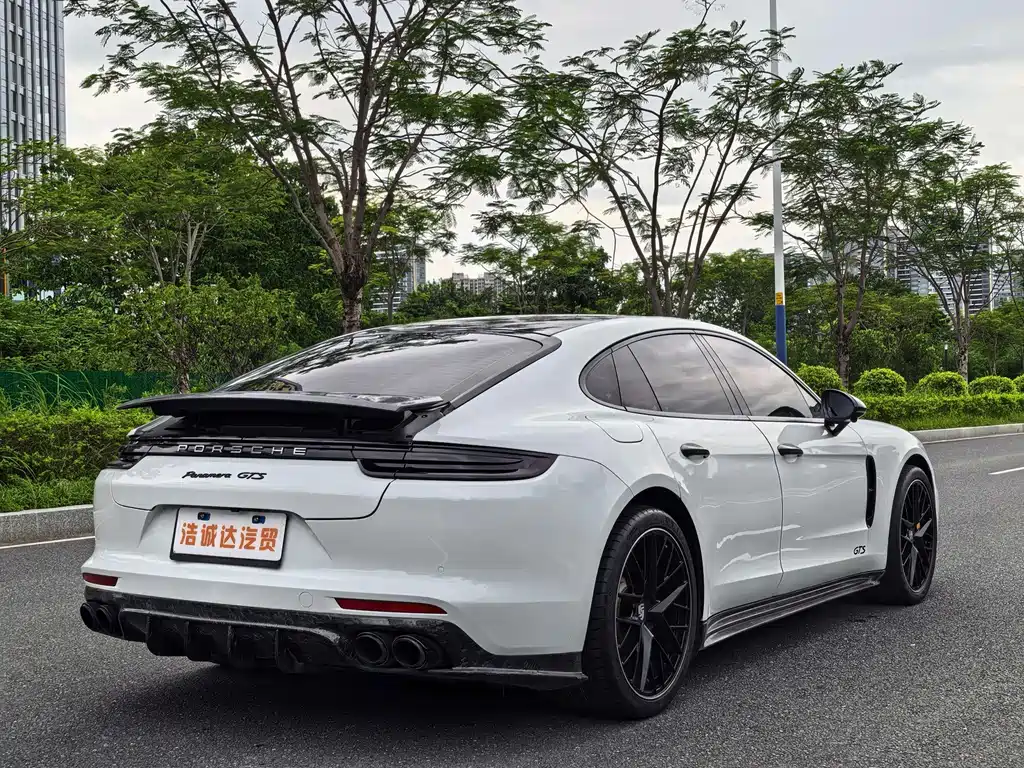 Porsche Panamera — миниатюра 17