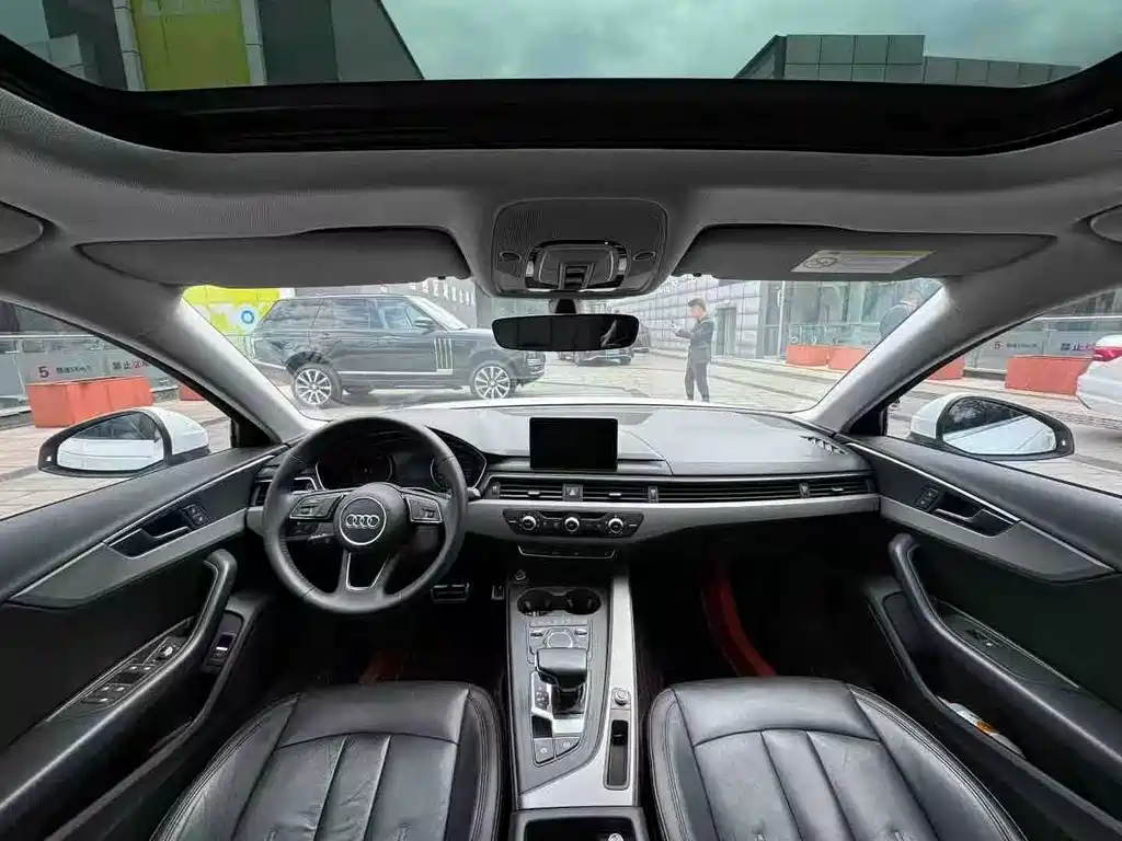 Audi A4L 2019 40 TFSI VI