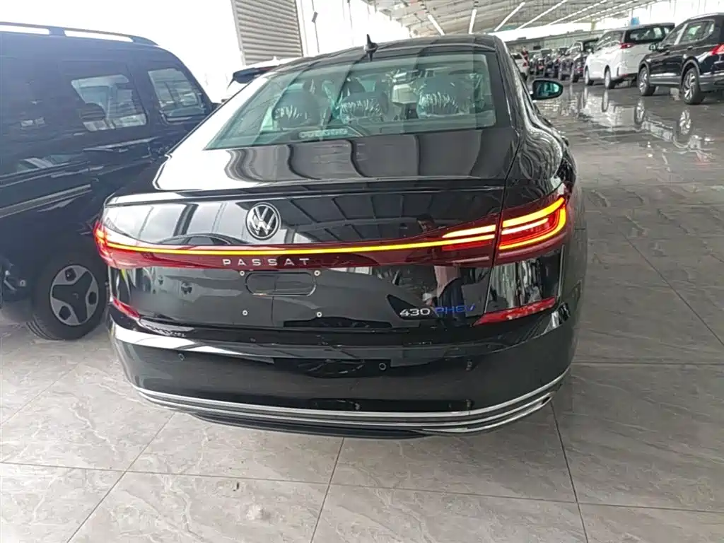Volkswagen Passat 2025 430PHEV