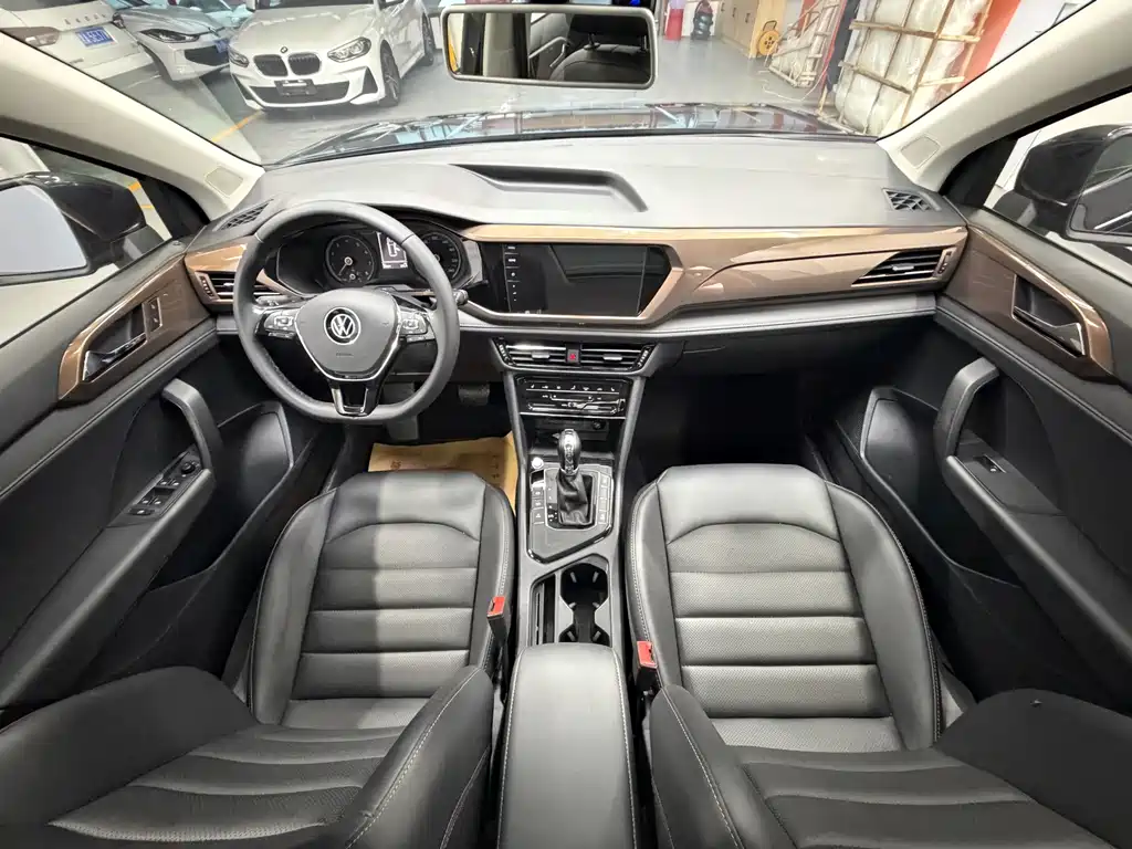 Volkswagen Tharu 2022 280TSI Luxury