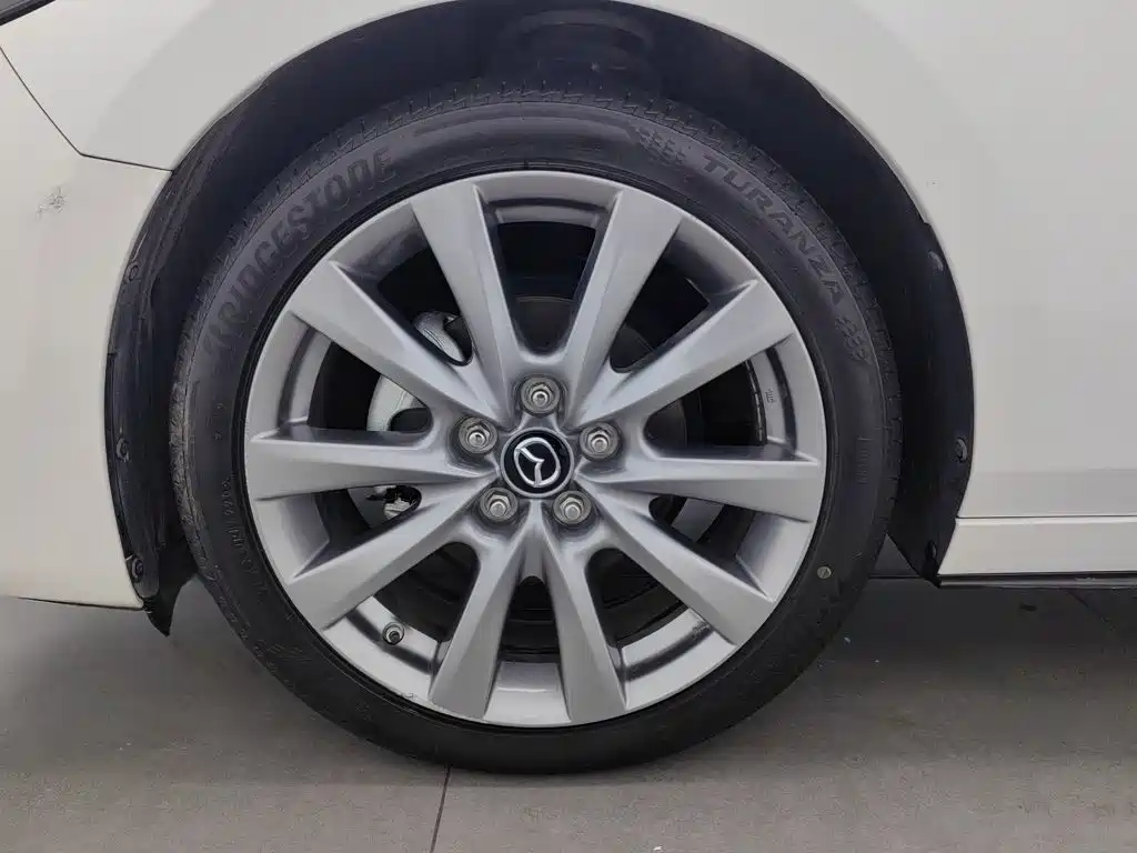 Mazda 3 Axela — миниатюра 17