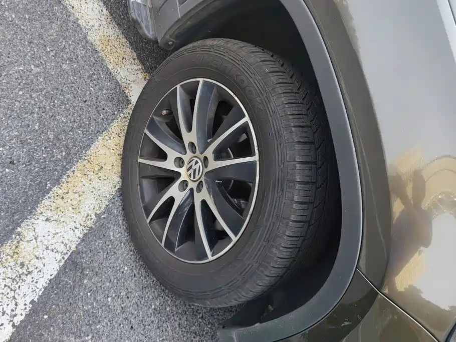 Volkswagen Tiguan — миниатюра 6