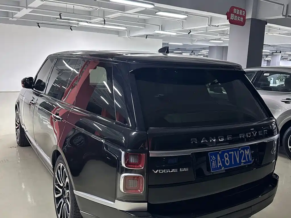 Land Rover Range Rover — миниатюра 7