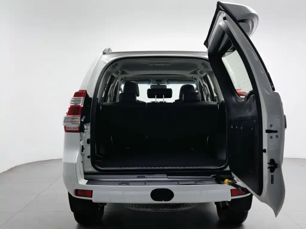 Toyota Prado — миниатюра 16