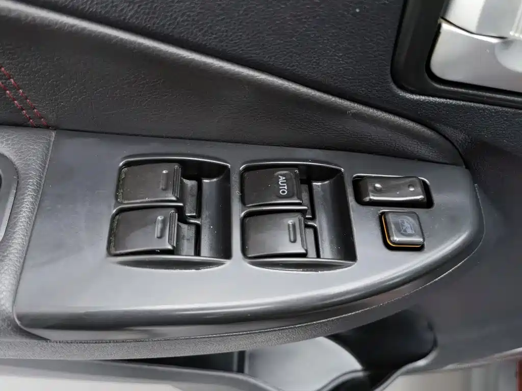 Dongfeng 370 2016 1.5L MT Luxury SFG15-02 7 мест