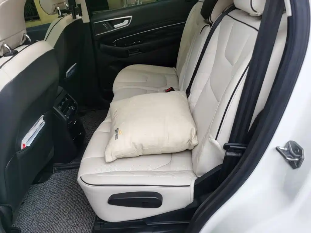 Ford Edge — миниатюра 13