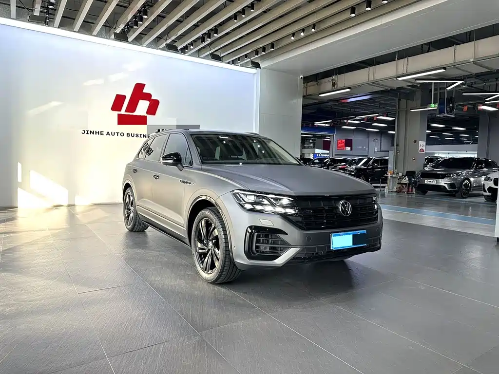 Volkswagen Touareg 2023 3.0TSI Sport