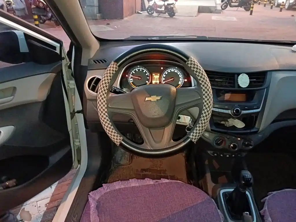 Chevrolet Sail — миниатюра 11