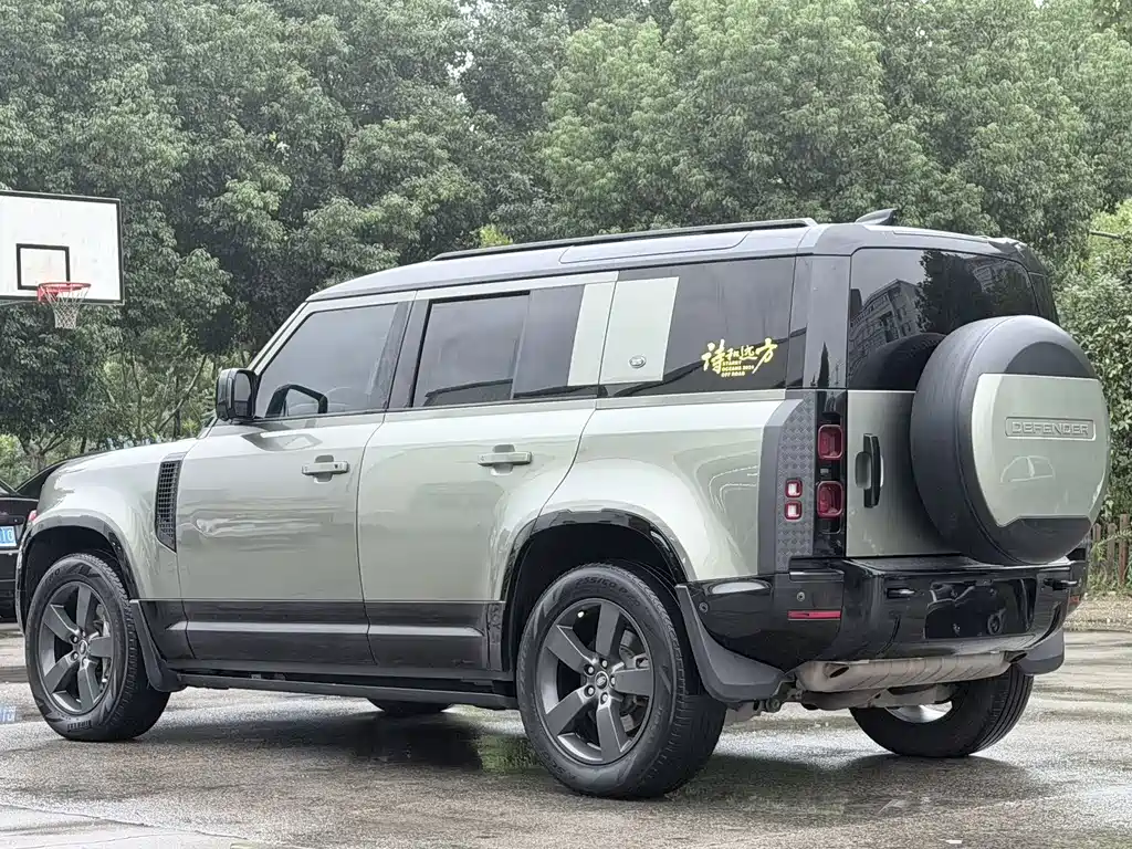 Land Rover Defender — миниатюра 7