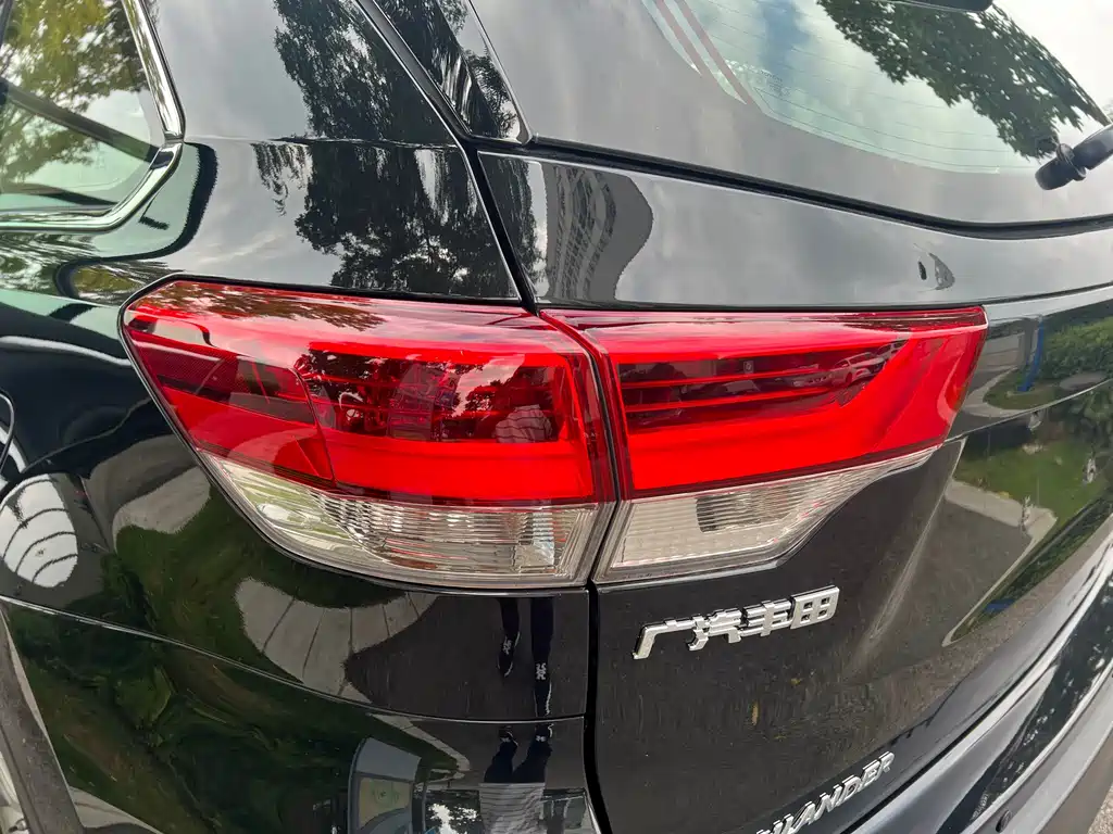 Toyota Highlander — миниатюра 12