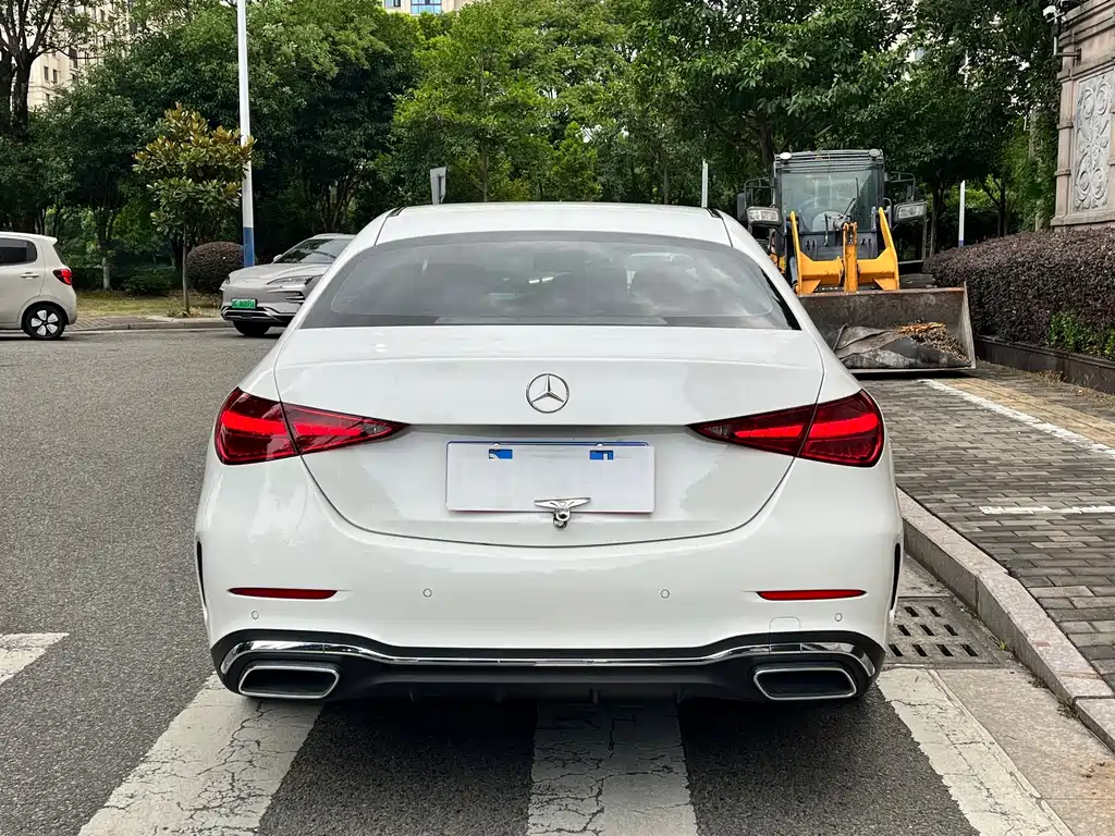 Mercedes-Benz C-Class — миниатюра 10