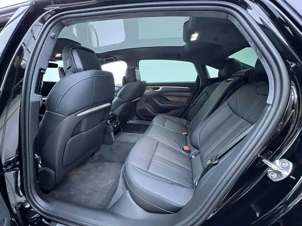 Audi A6L — миниатюра 7