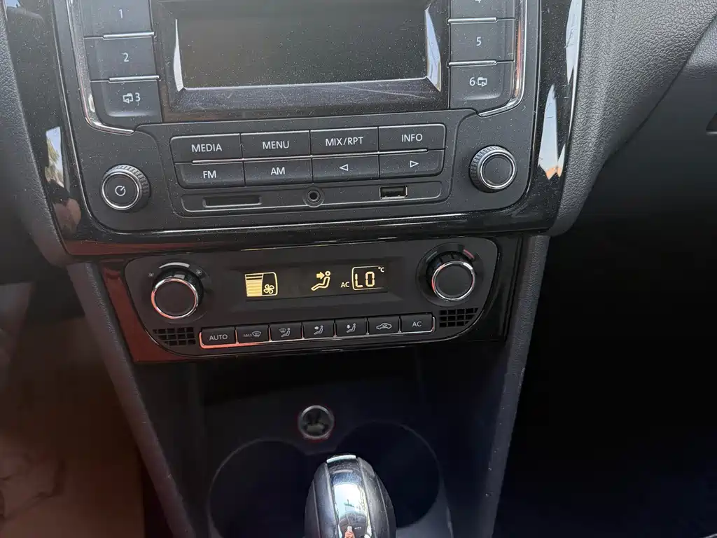 Volkswagen Polo — миниатюра 9