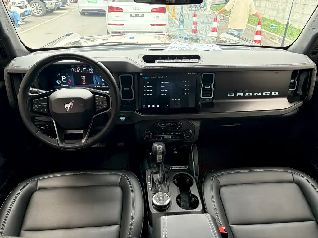 Ford Bronco — миниатюра 5