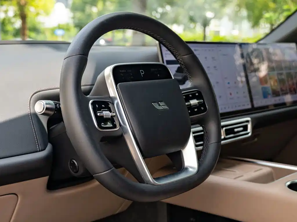 Li Auto Li L8 — миниатюра 19
