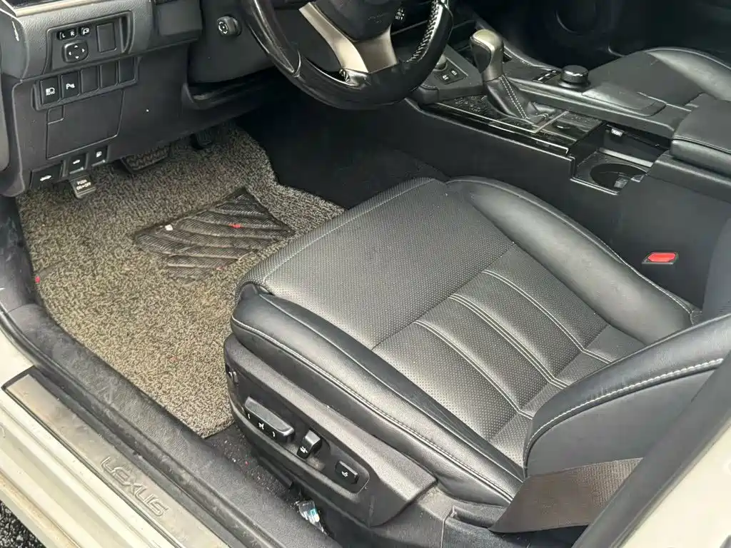 Lexus ES — миниатюра 8
