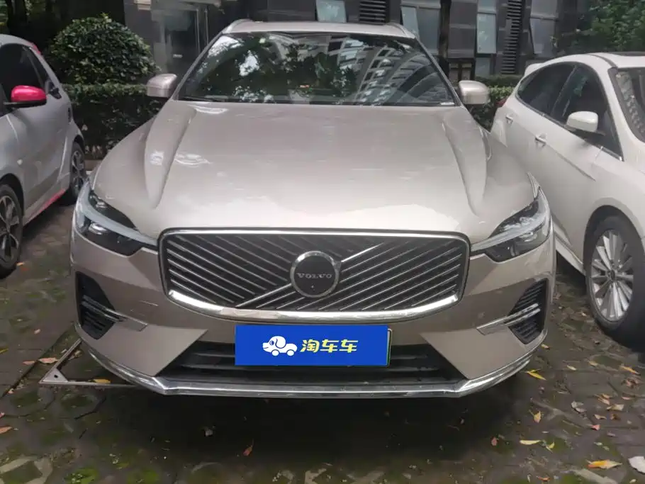 Volvo XC60 PHEV — миниатюра 2