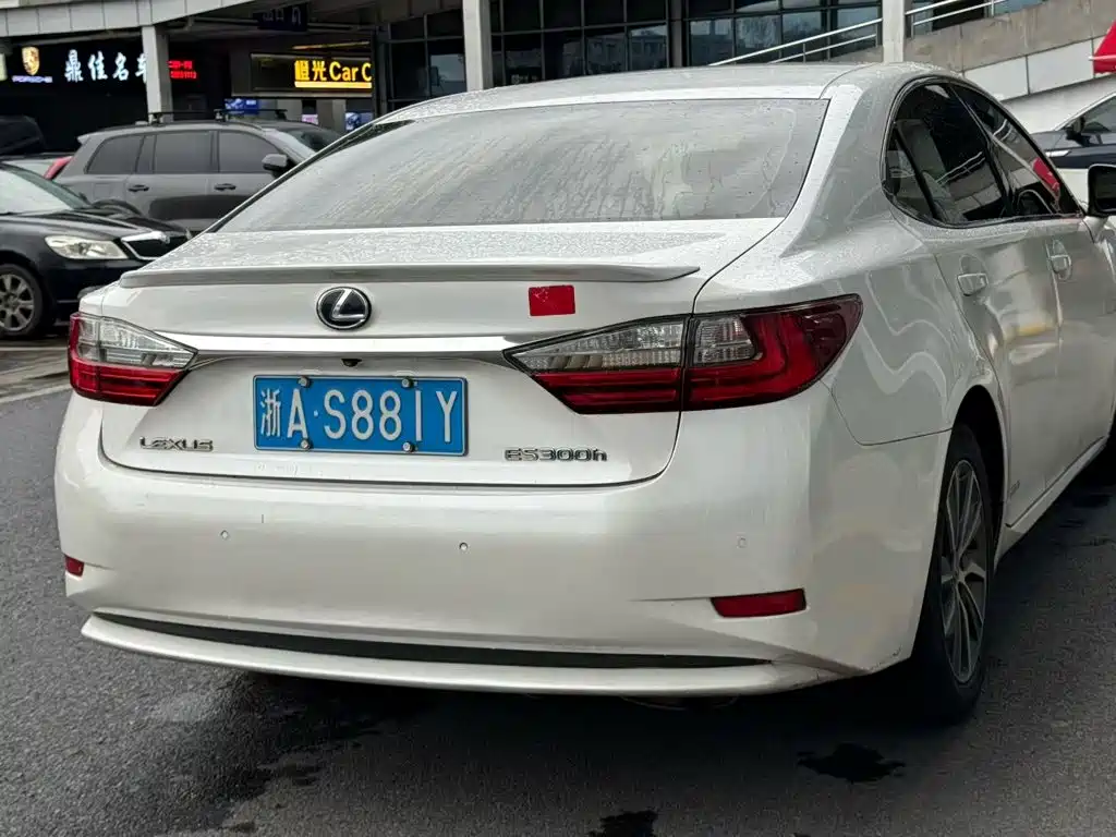 Lexus ES — миниатюра 3