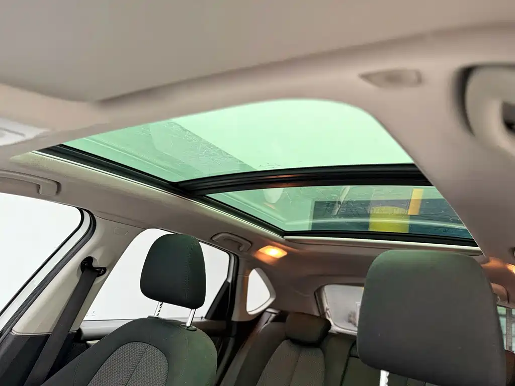 BMW 2 Series Active Tourer — миниатюра 16