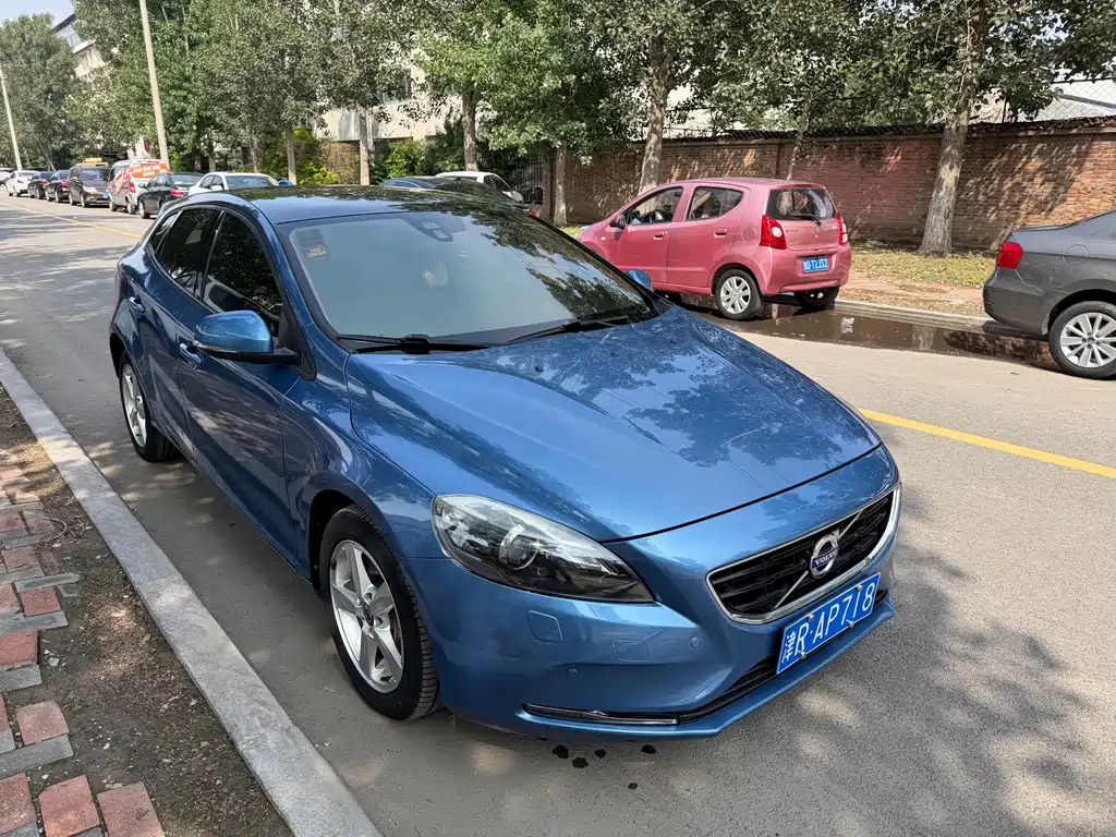 Volvo V40 — миниатюра 3