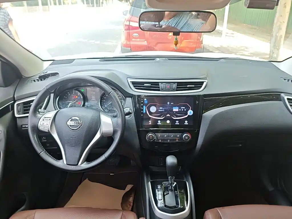 Nissan Qashqai 2016 2.0L CVT Luxury