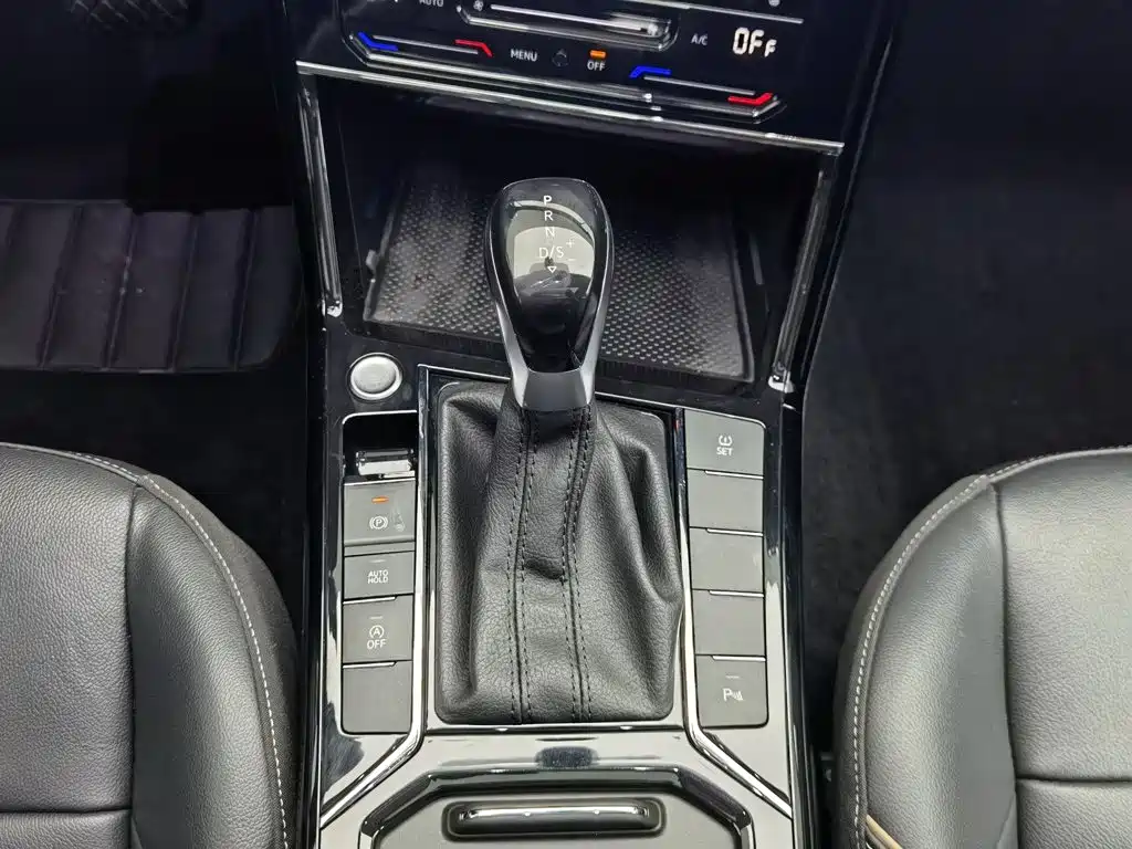 Volkswagen Passat — миниатюра 13