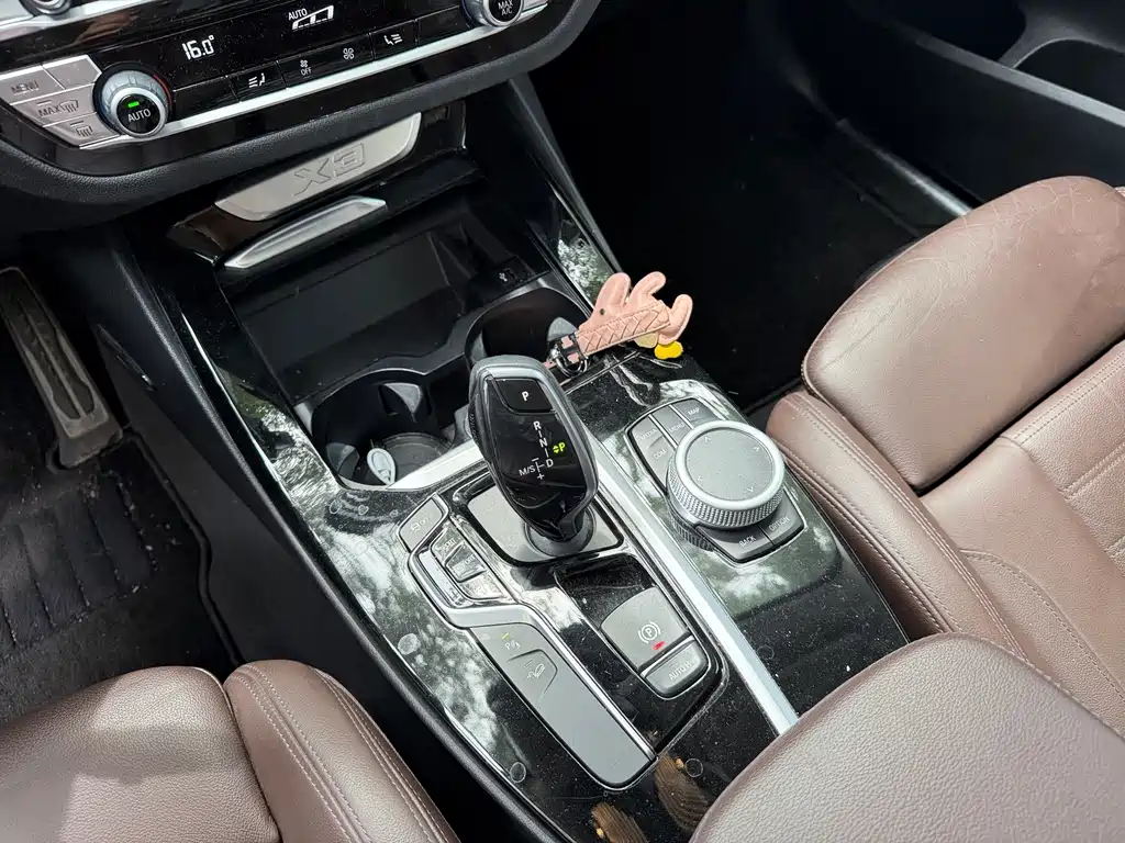 BMW X3 — миниатюра 11