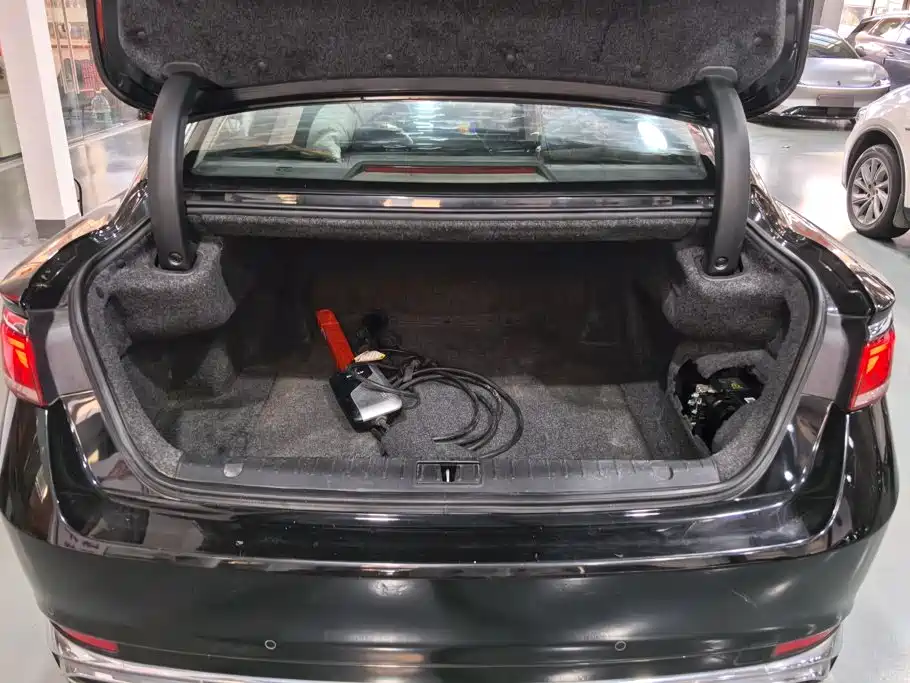 Geely Borui Hybrid — миниатюра 4
