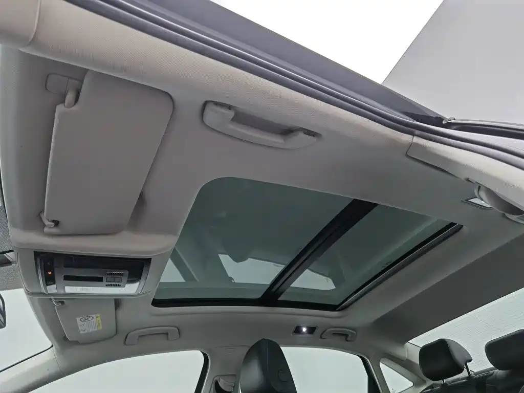 Volkswagen Passat — миниатюра 14