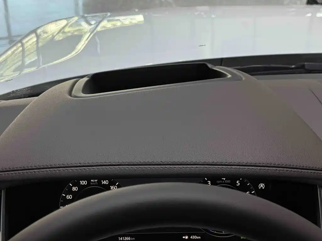 Land Rover Range Rover — миниатюра 7