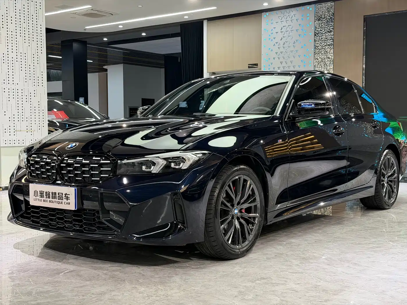 宝马3系 2023款 325i M运动曜夜套装 2024