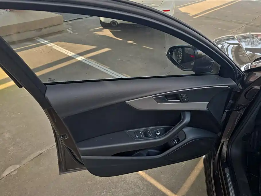 Audi A4L 2018 30 40 TFSI