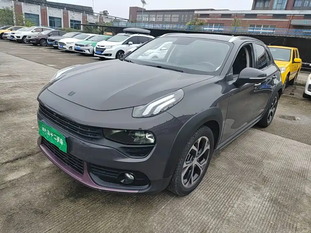 Lynk & Co 02