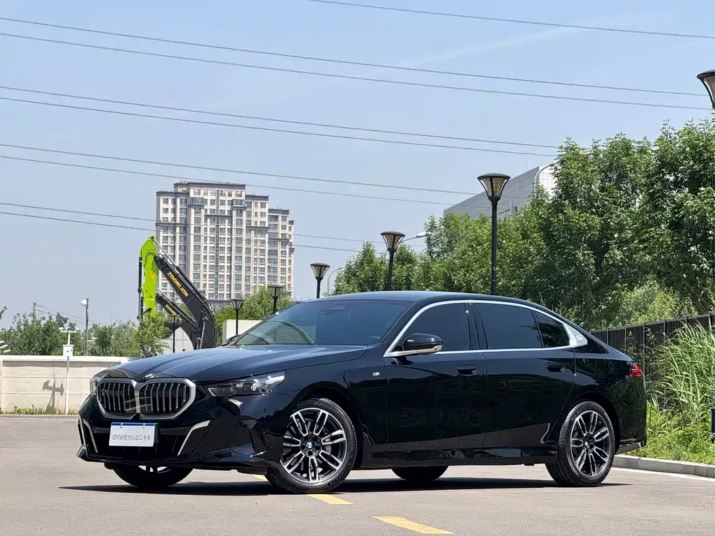 BMW 5 Series 2025