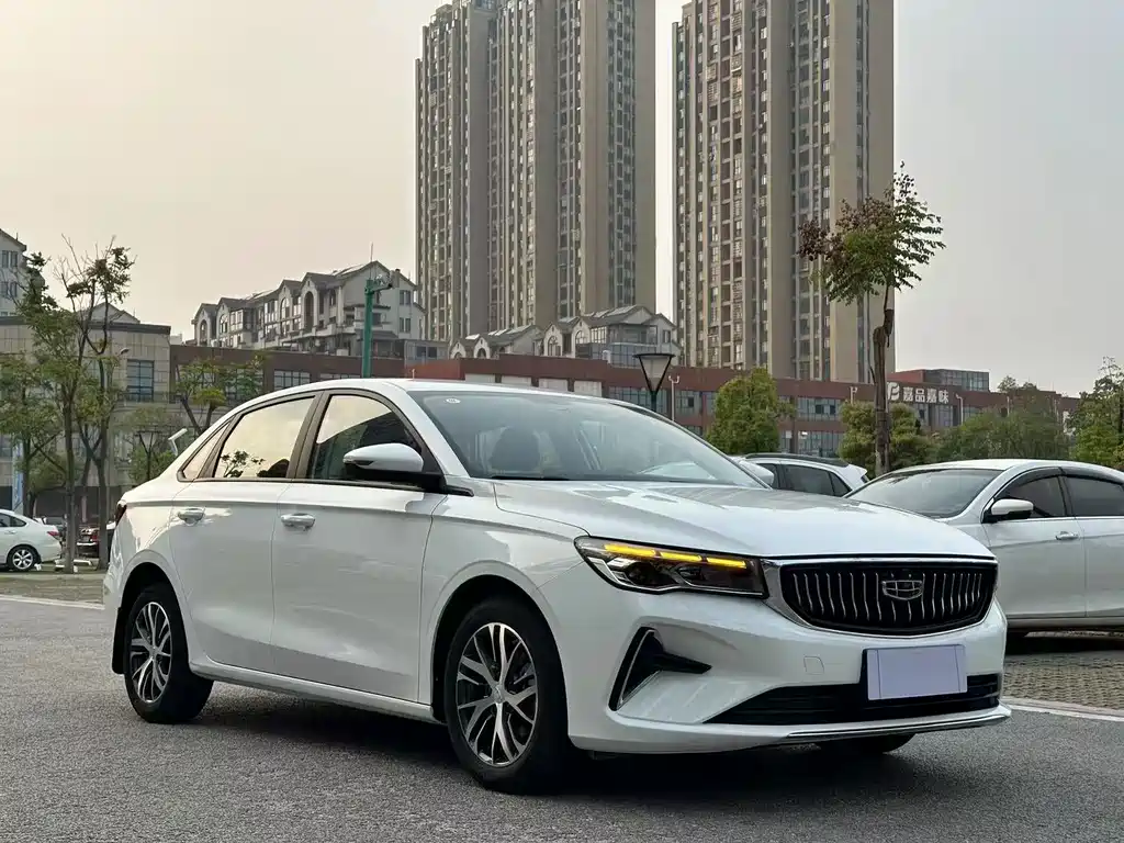 Geely Emgrand — миниатюра 3