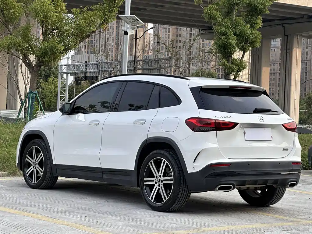 Mercedes-Benz GLA — миниатюра 18
