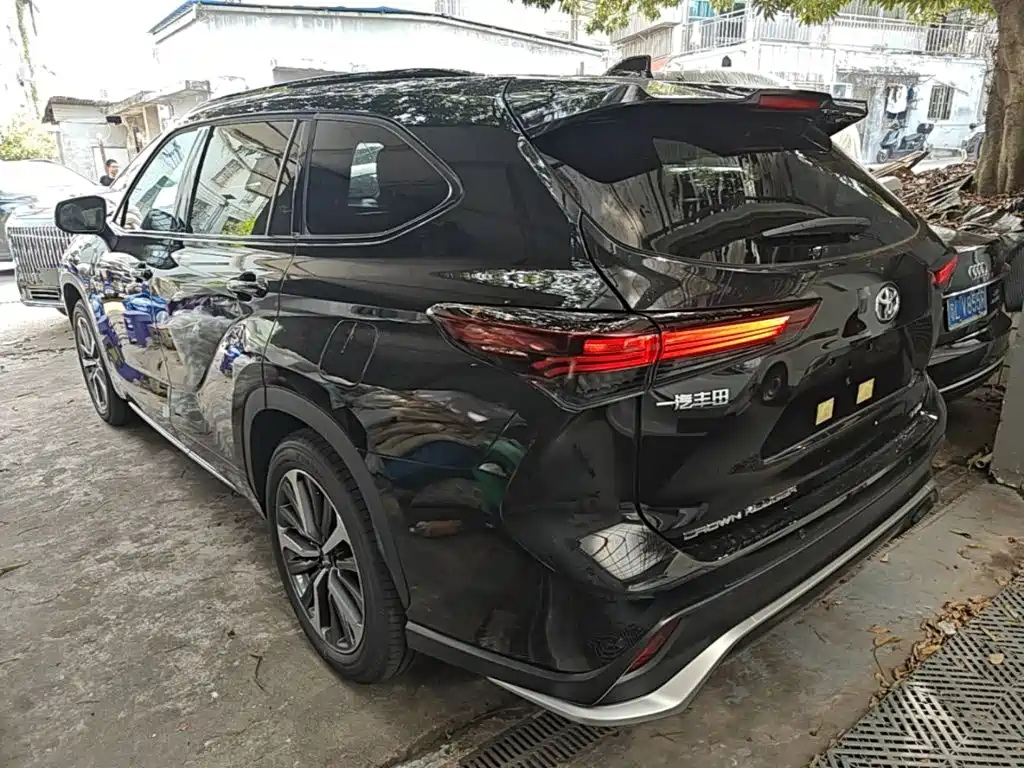 Toyota Crown Kluger 2026 2.5L HEV Luxury