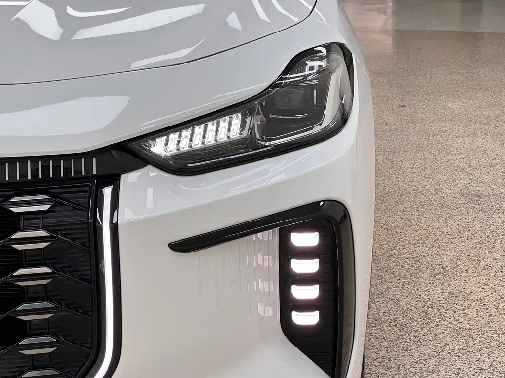 Jetour X70 C-DM — миниатюра 10