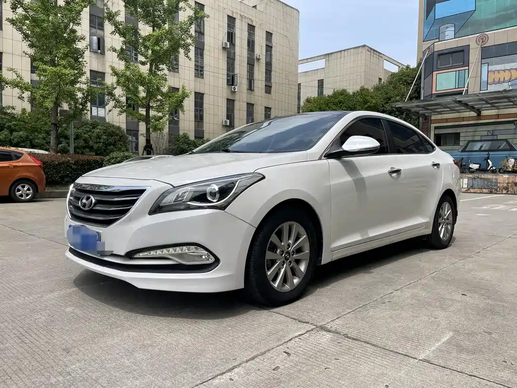 Hyundai Mistra 2014
