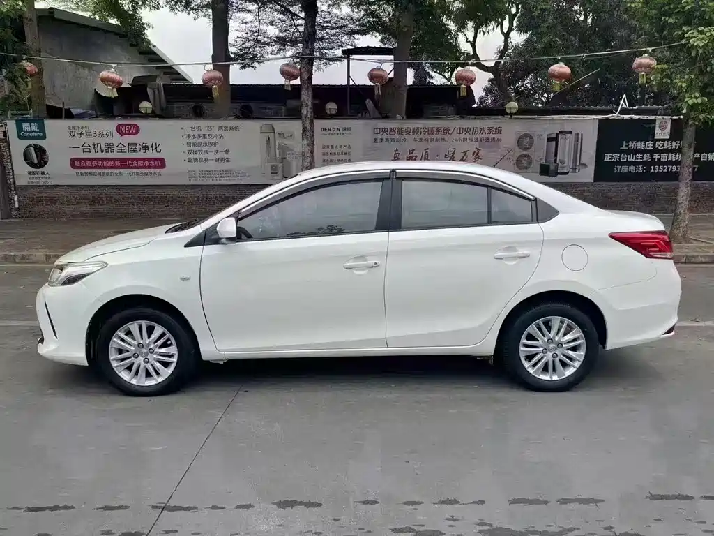 TOYOTA VIOS