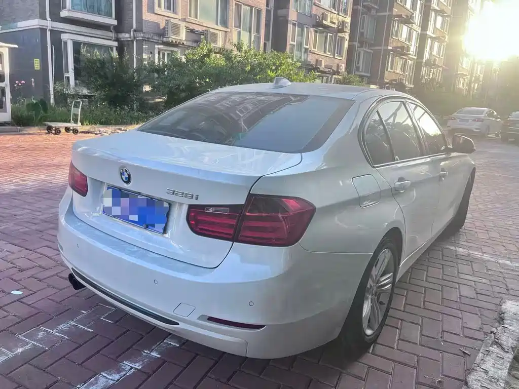 BMW 3 Series — миниатюра 6